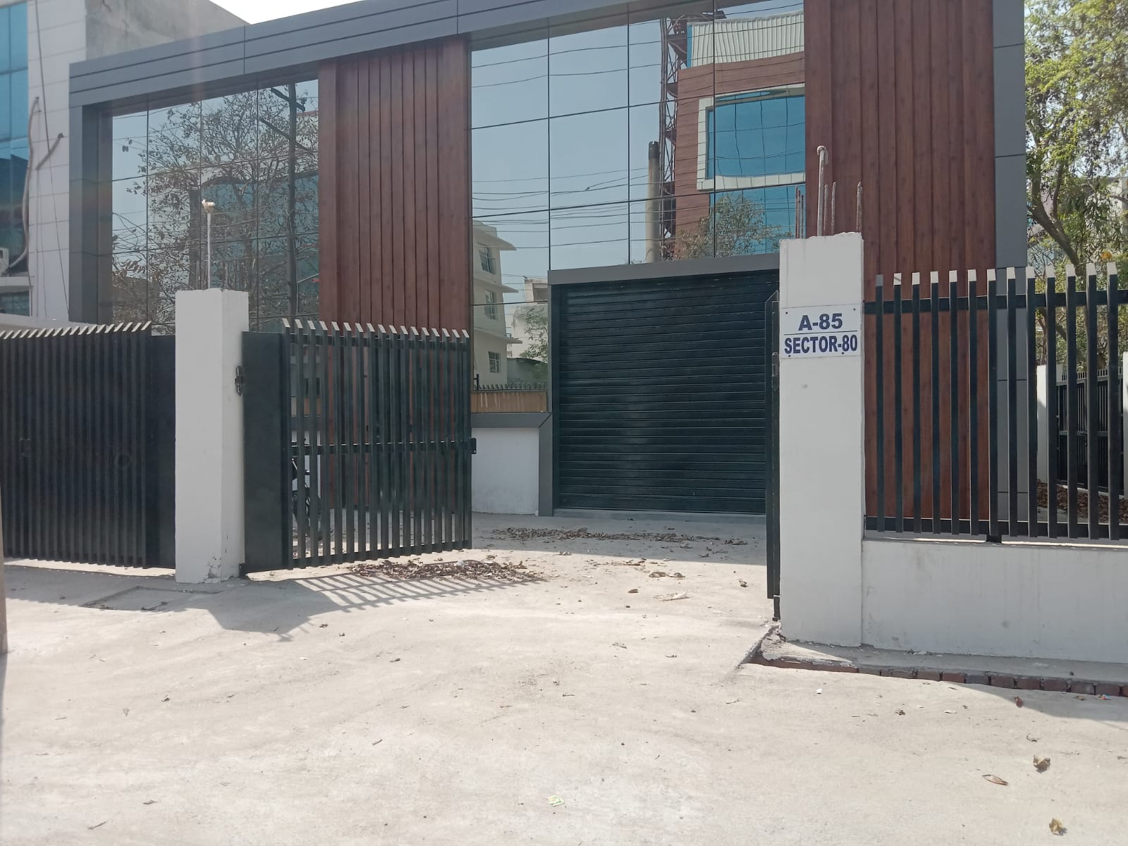 3500_sqft_warehouse_in_noida_4.jpeg