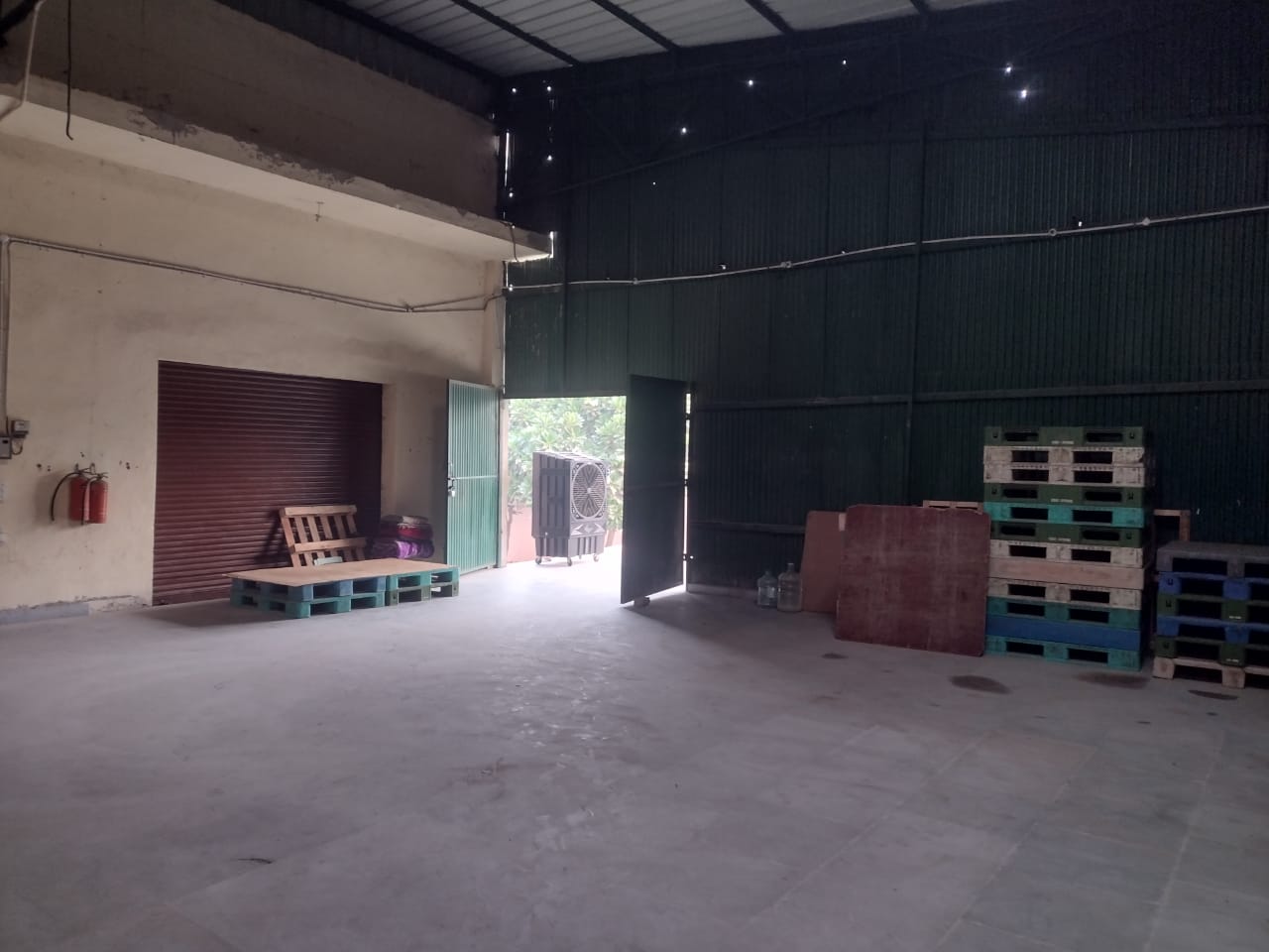 6500_sqft_warehouse_in_Surajpur_Greater_Noida_12.jpeg