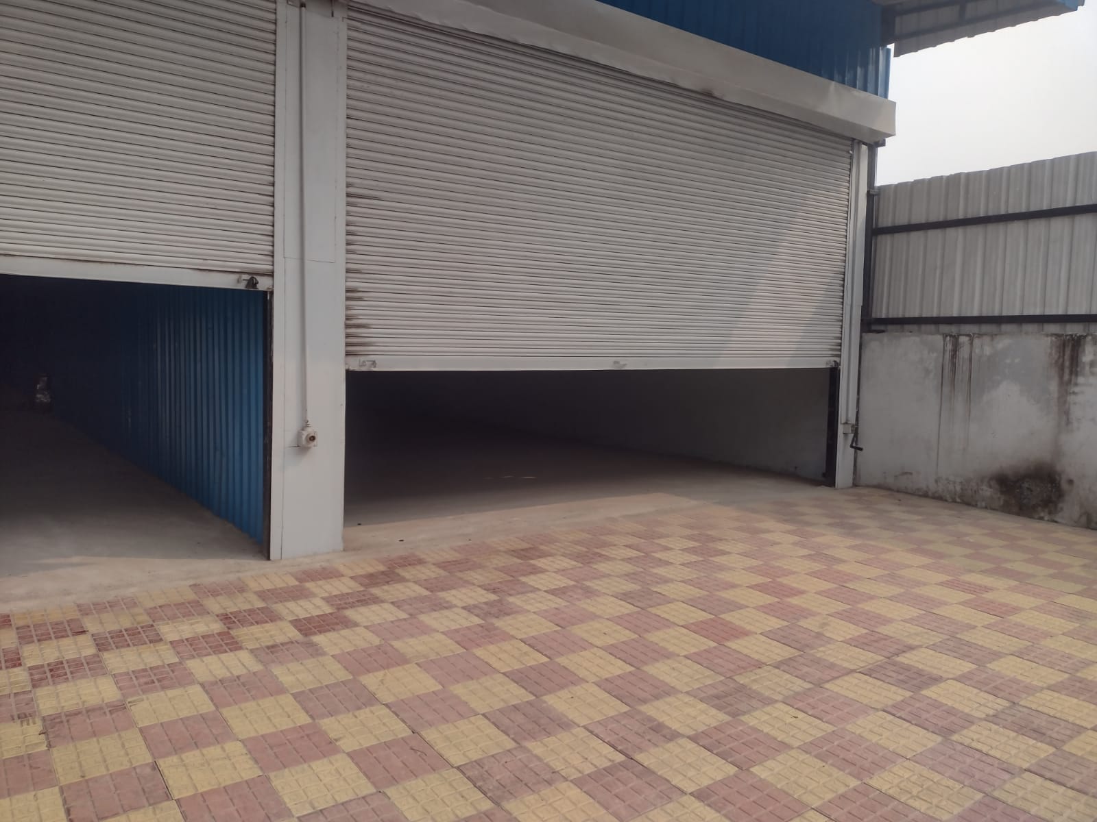 6500_sqft_warehouse_in_Surajpur_Greater_Noida_3_LdlKeGW.jpeg