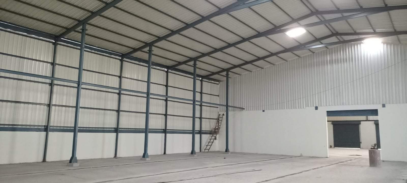 9500_sqft_warehouse_in_Vapi_1.jpeg