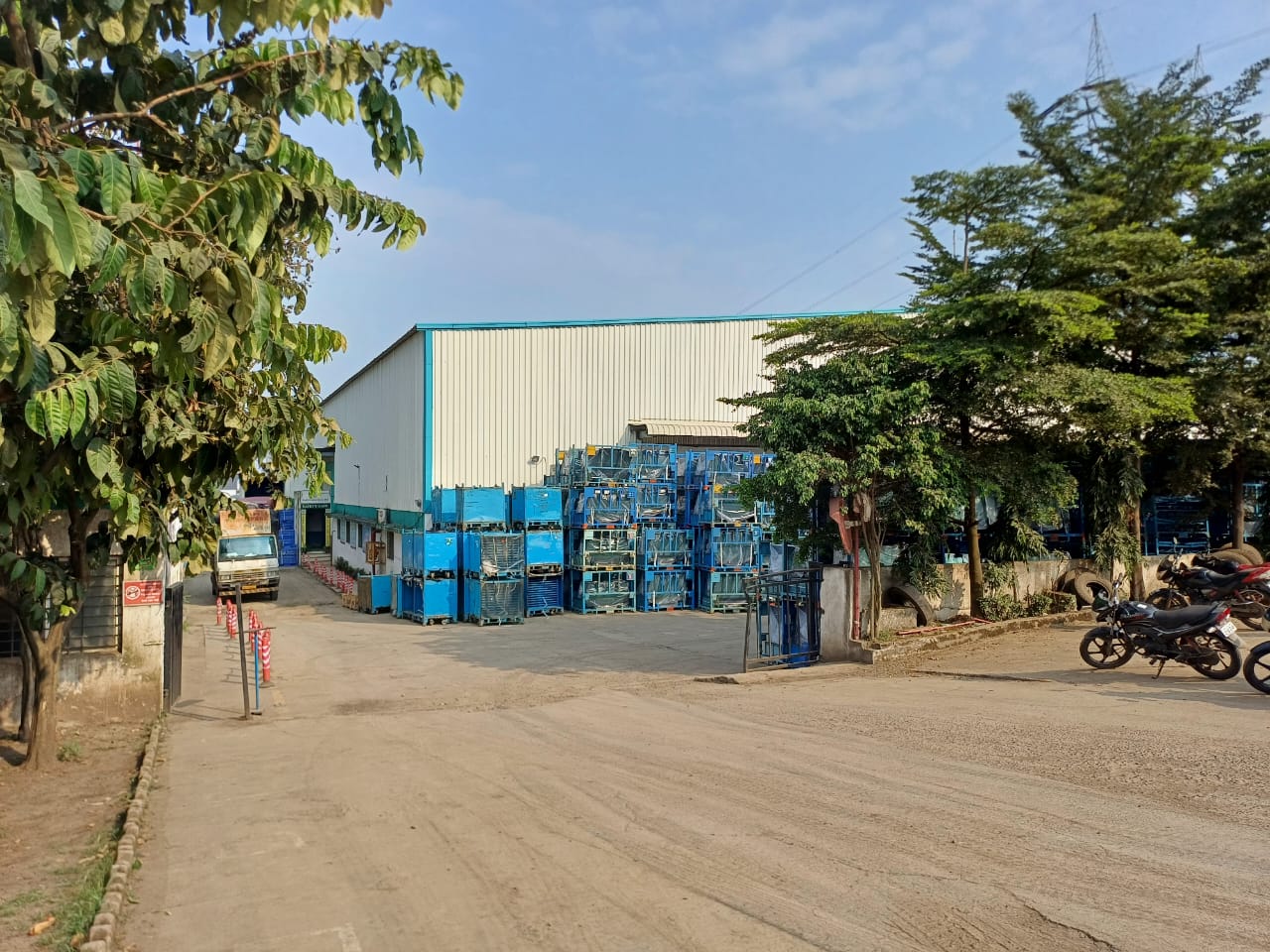 HyphenSCS-Warehouse-72985-0.png