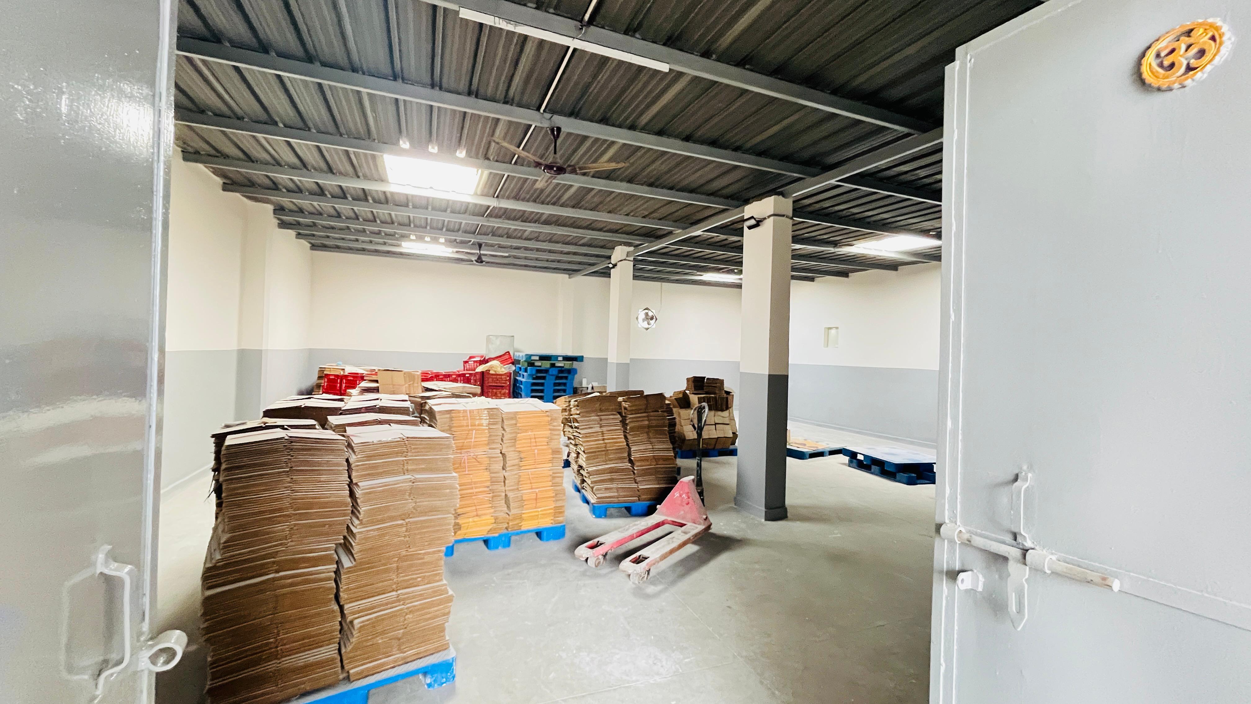 HyphenSCS-Warehouse-73040-3.png