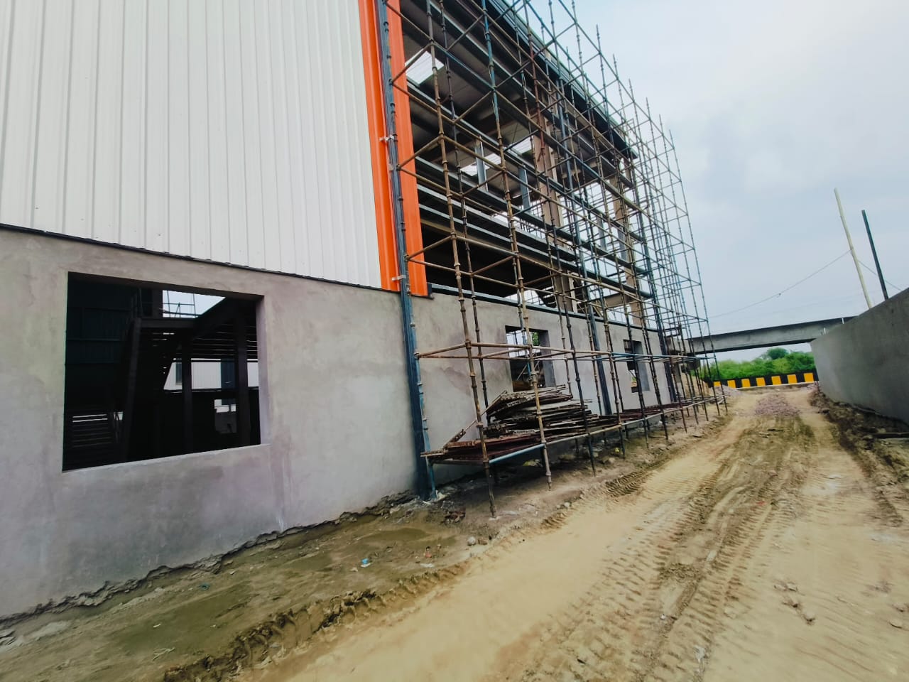 HyphenSCS-Warehouse-73446-0.png