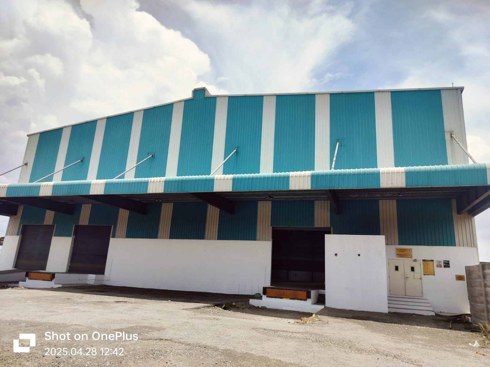 HyphenSCS-Warehouse-73576-3.png