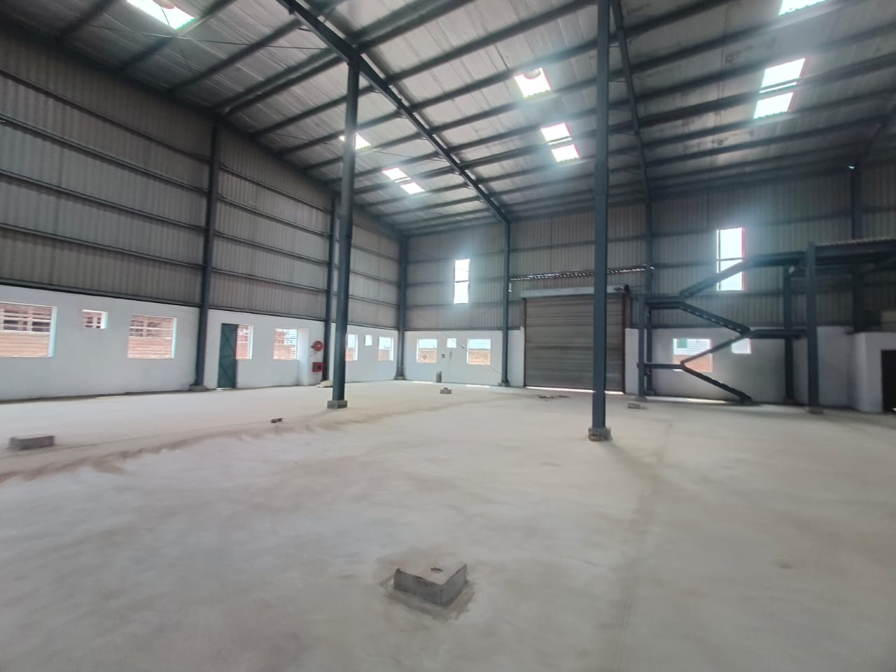 HyphenSCS-Warehouse-73625-15.png