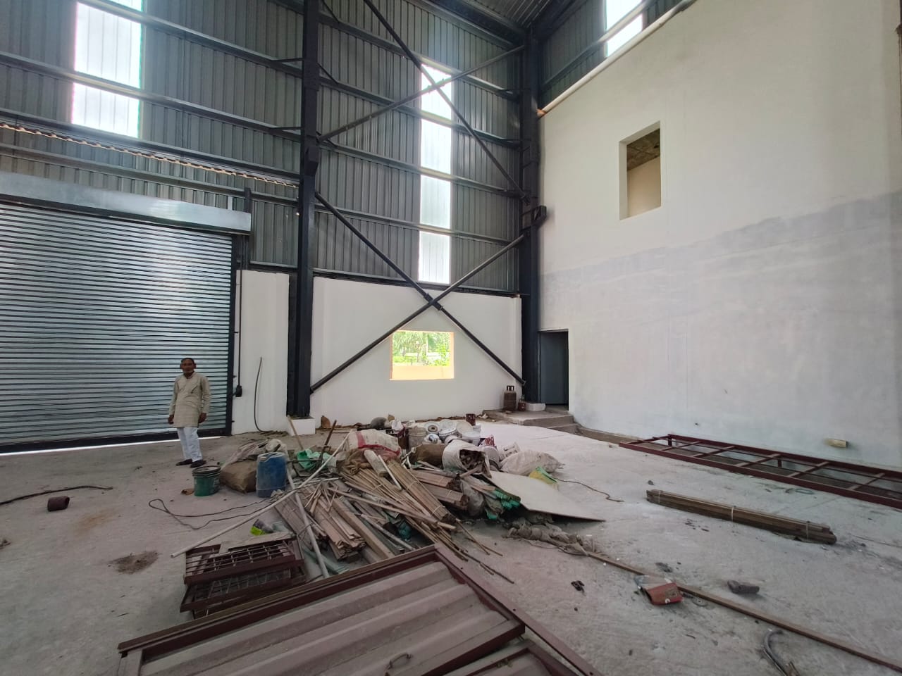 HyphenSCS-Warehouse-73884-8.png